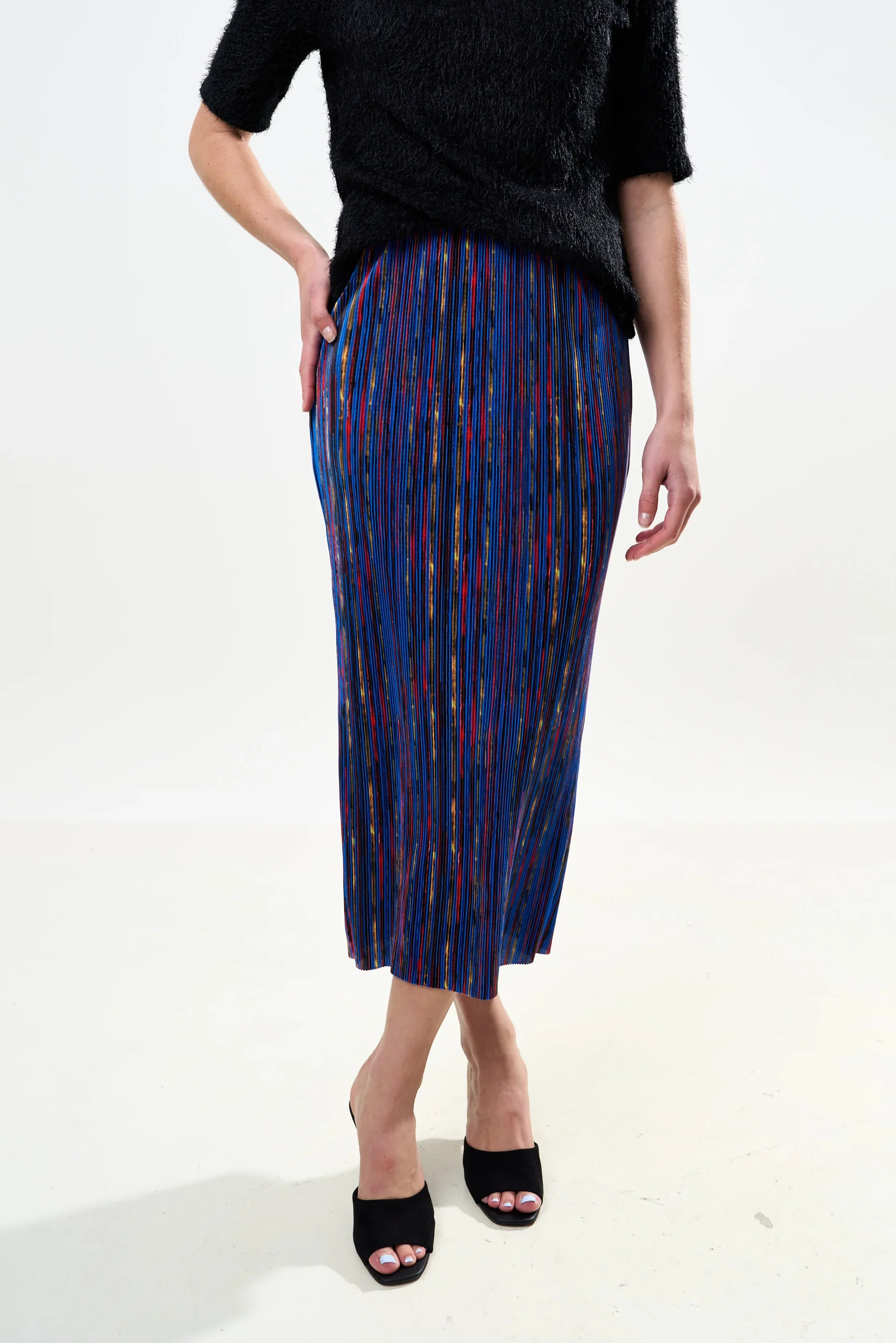 Maylis Abstract Print Pleat Midi Skirt - Image 4