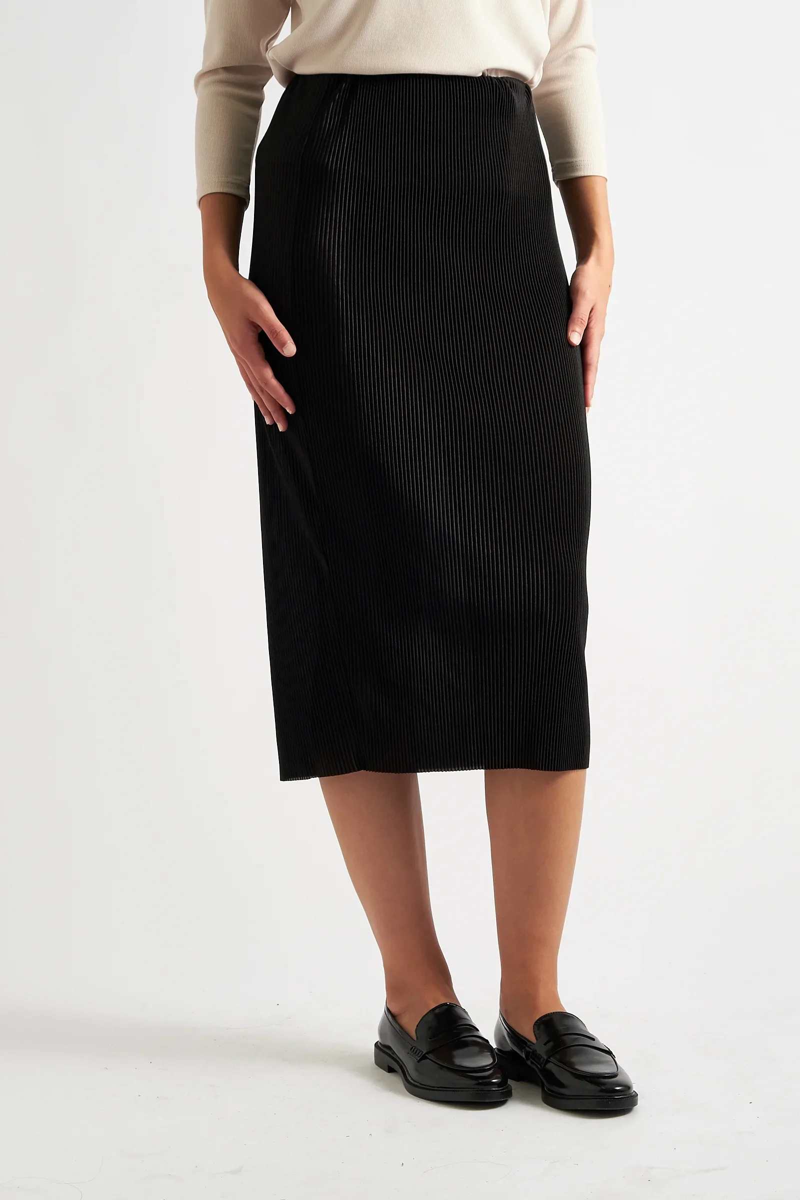 Maylis Pleat Midi Skirt - Black - Image 4