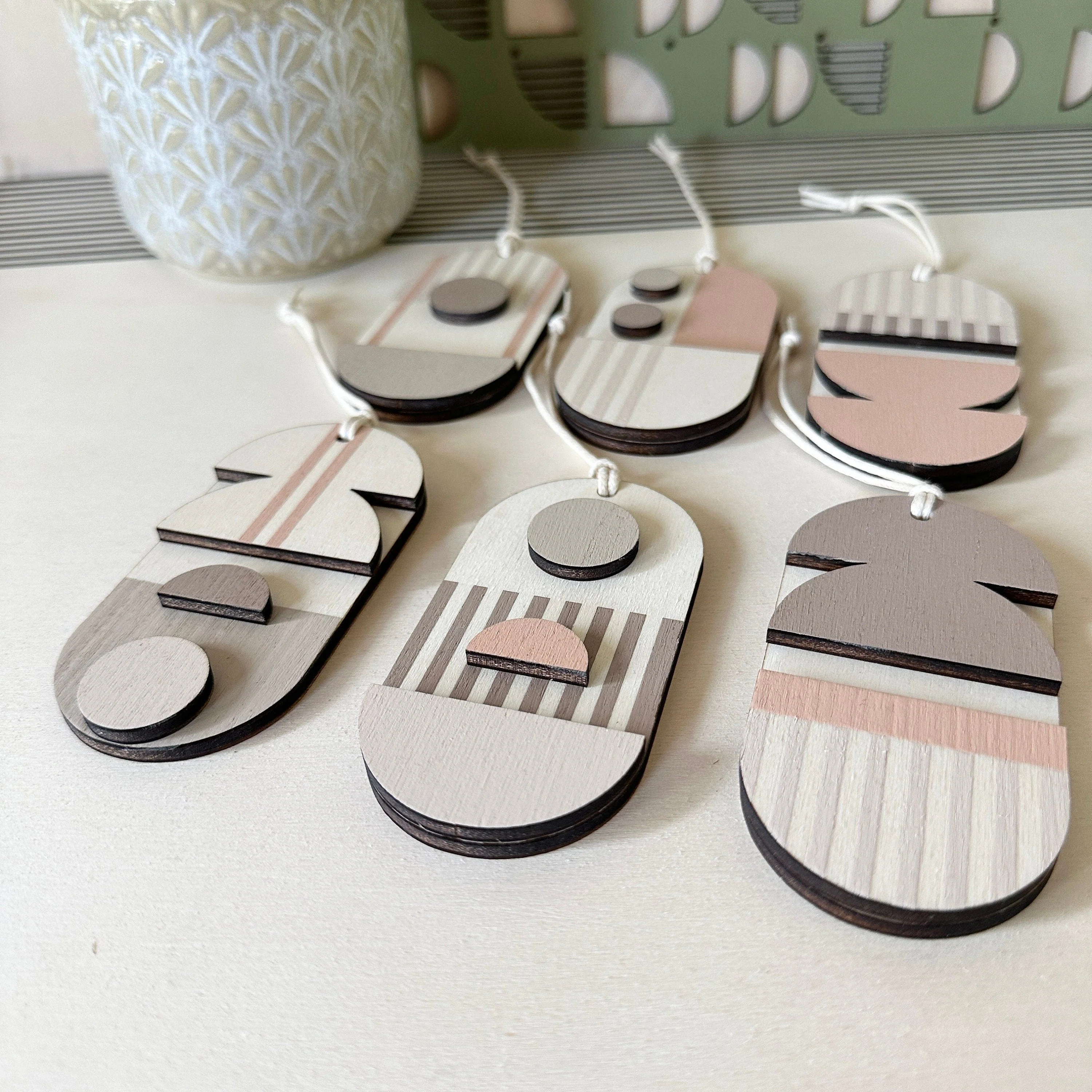 Mini Mid-Century Wall Art - Little Wooden Decoration - Pink & Natural Decor - Image 4