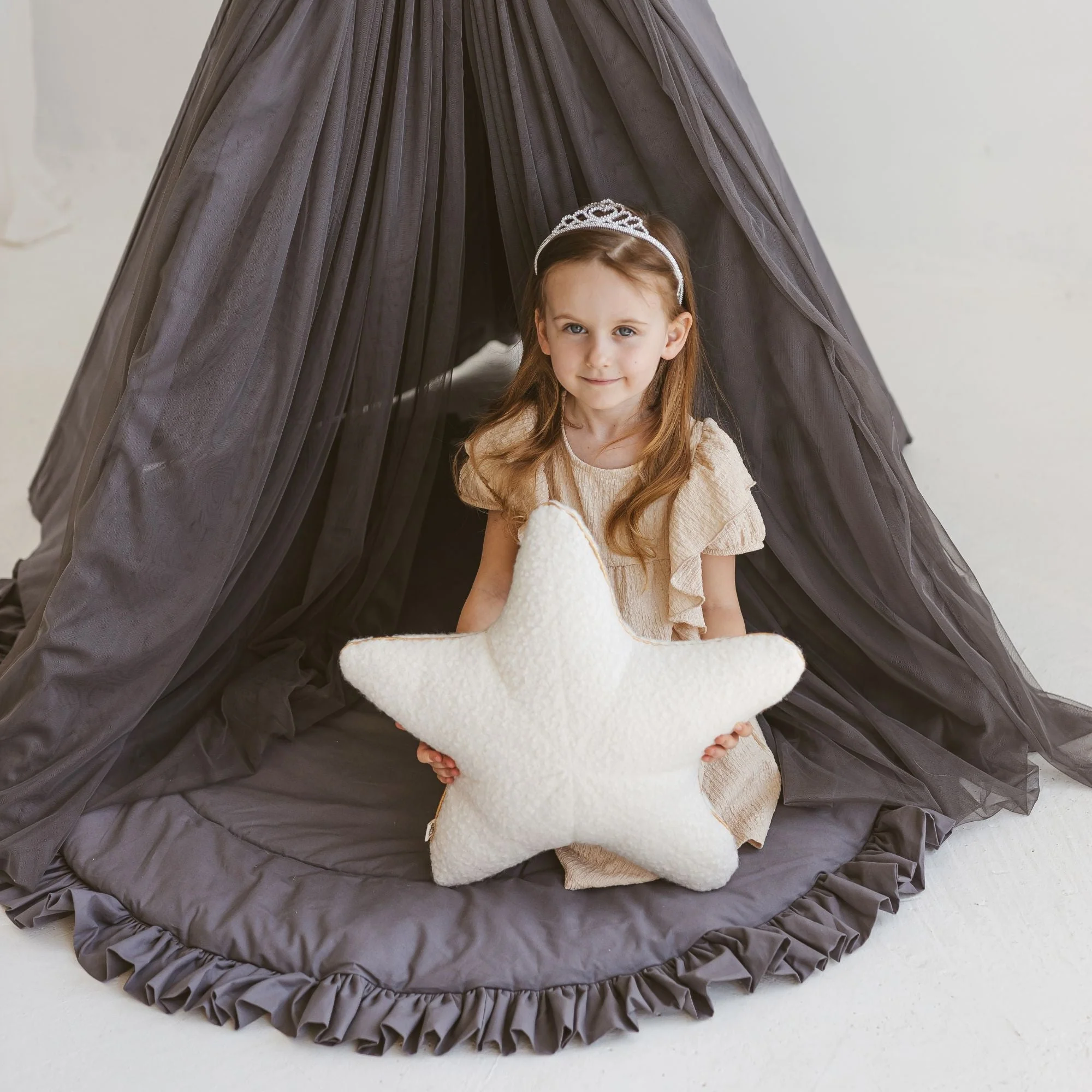 MINICAMP Ecru Boucle Starfish Cushion with Chic Golden Trim - Image 4