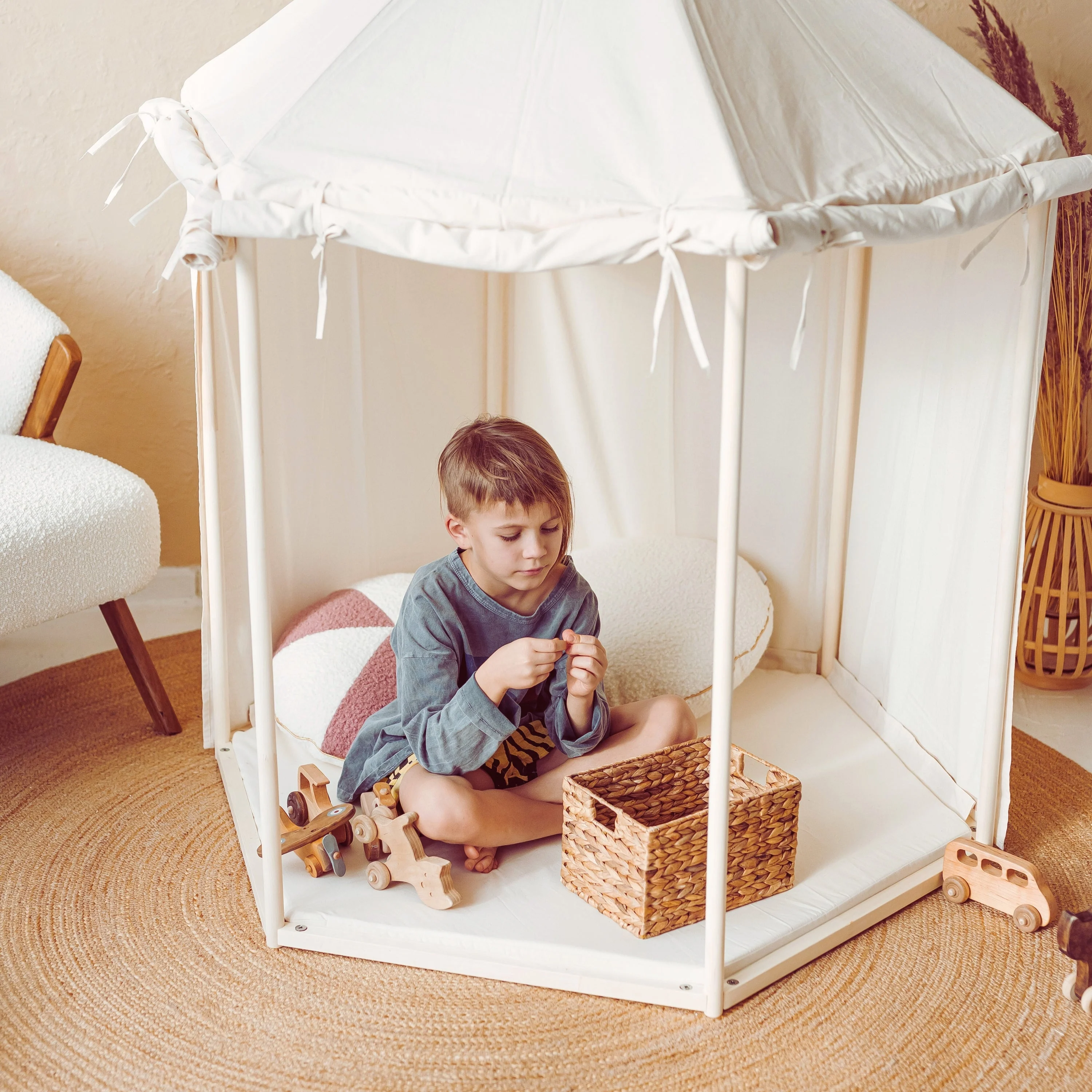 MINICAMP Indoor Playhouse Tent in Pavilion Shape - Image 4