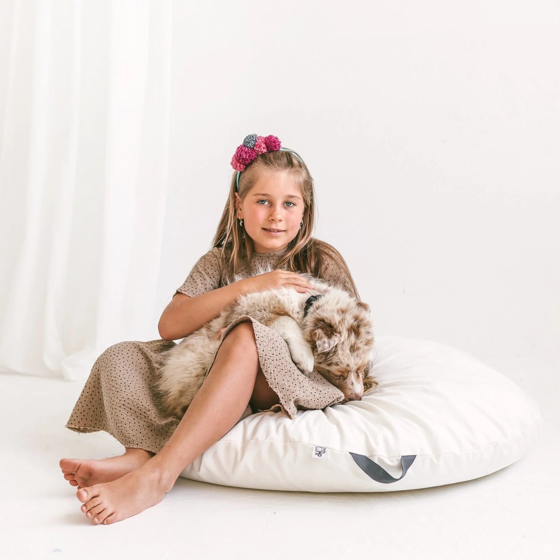 MINICAMP Lounger Floor Pillow with Handle - Image 3