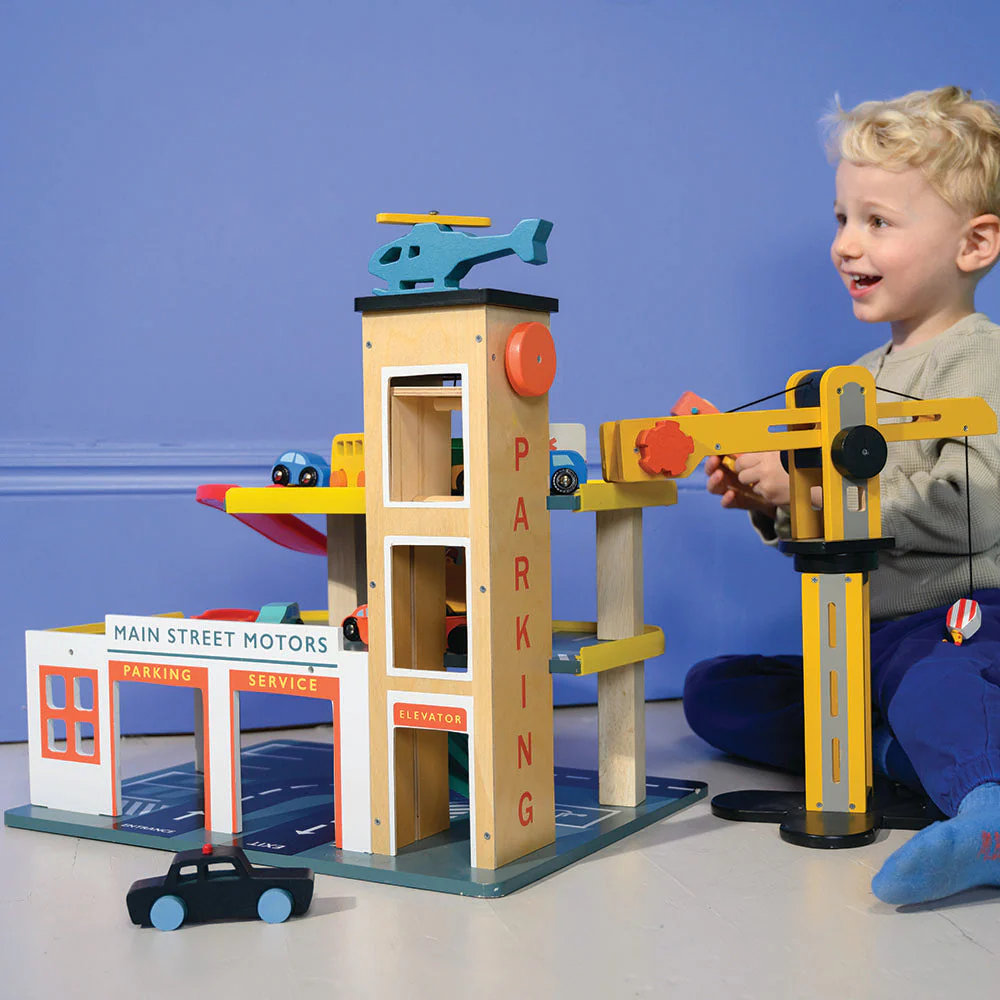 Multi Level Garage with Lift - Image 2
