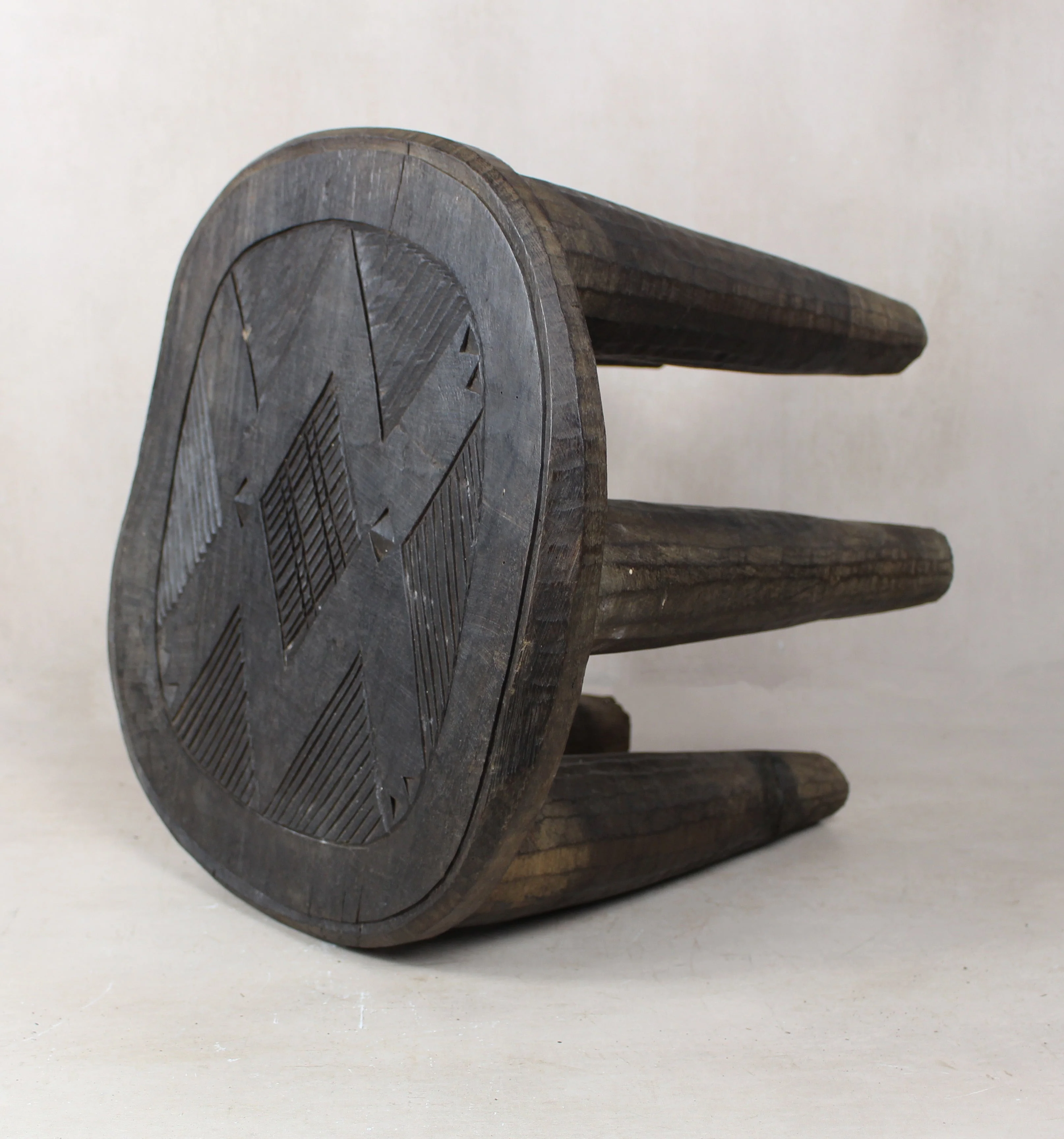 Nupe Table/Stool- 40.5 - Image 3
