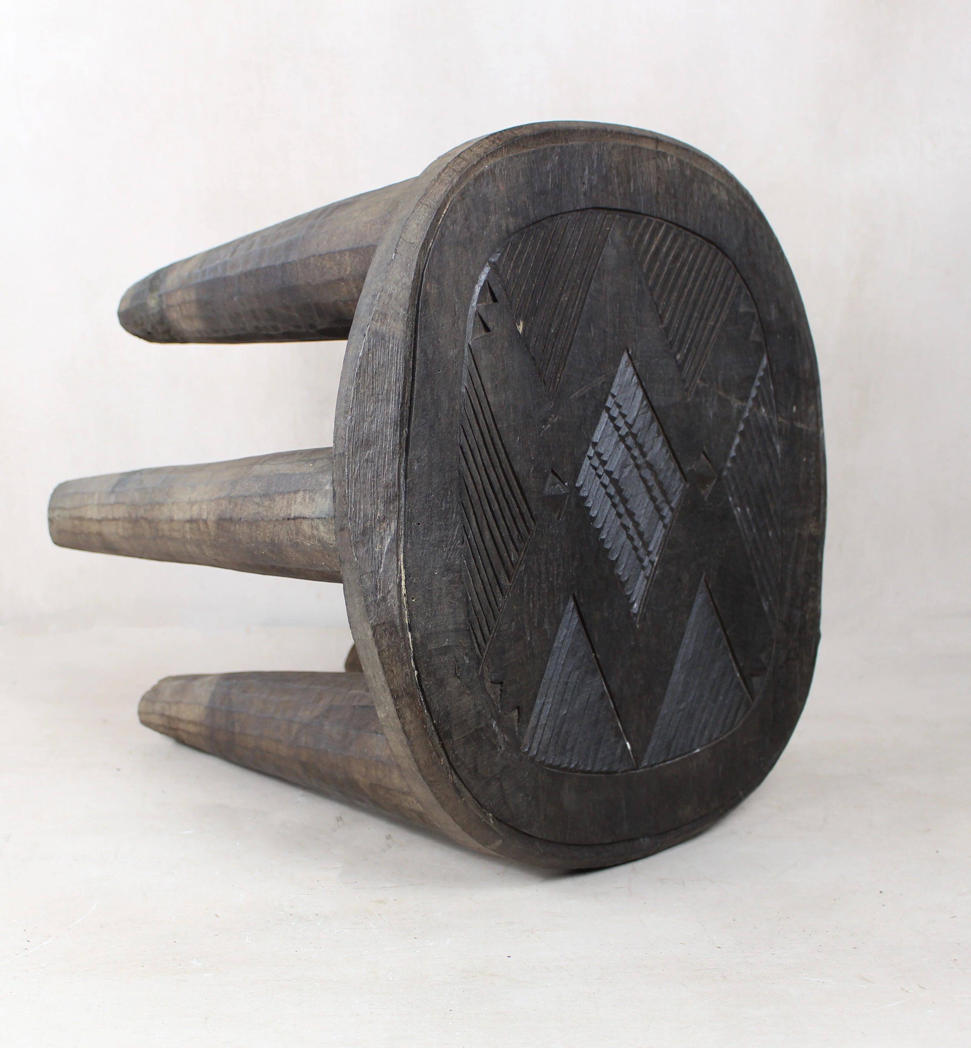 Nupe Table/Stool- 40.5 - Image 4