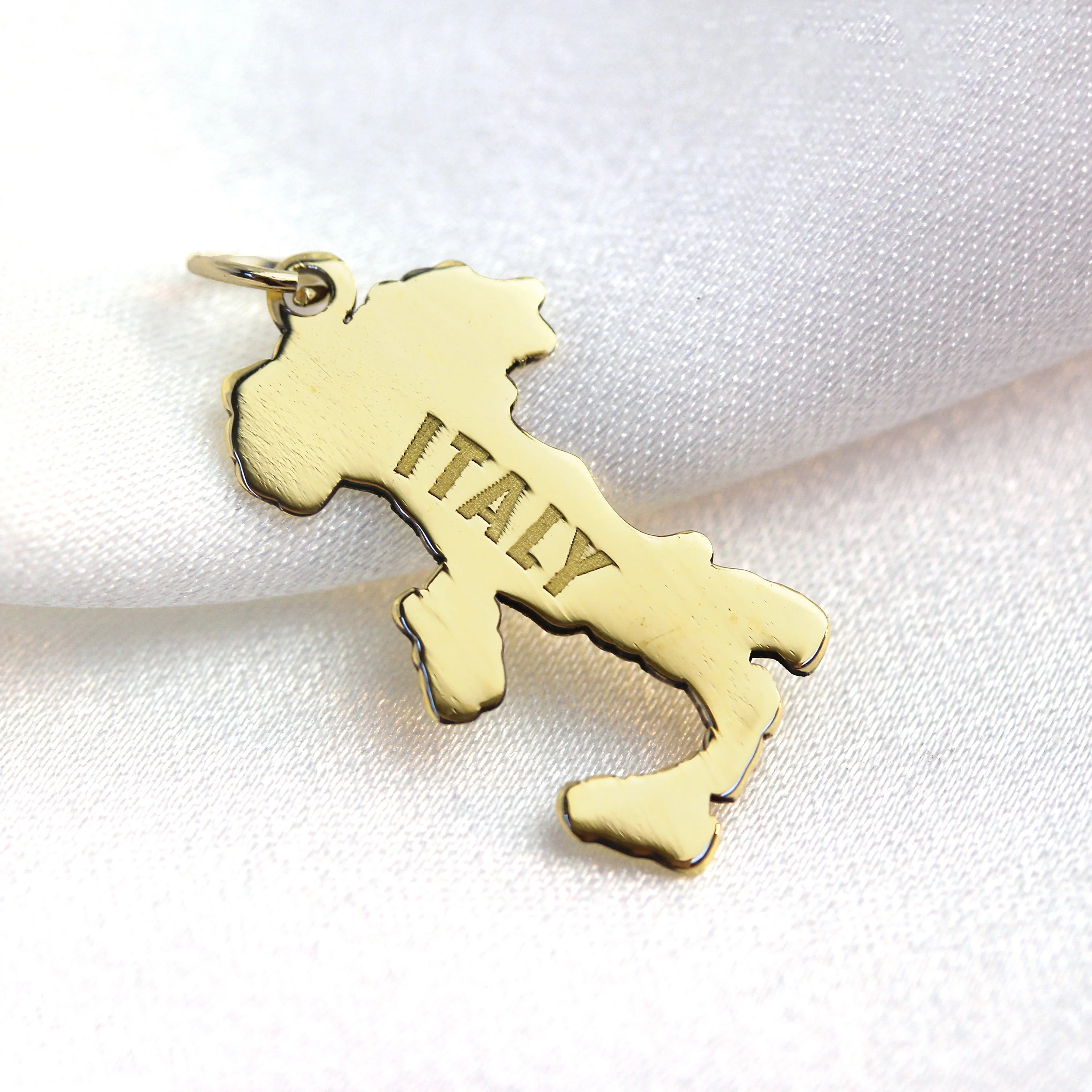 Personalised 9ct Gold Any Country Map Charm - Image 2