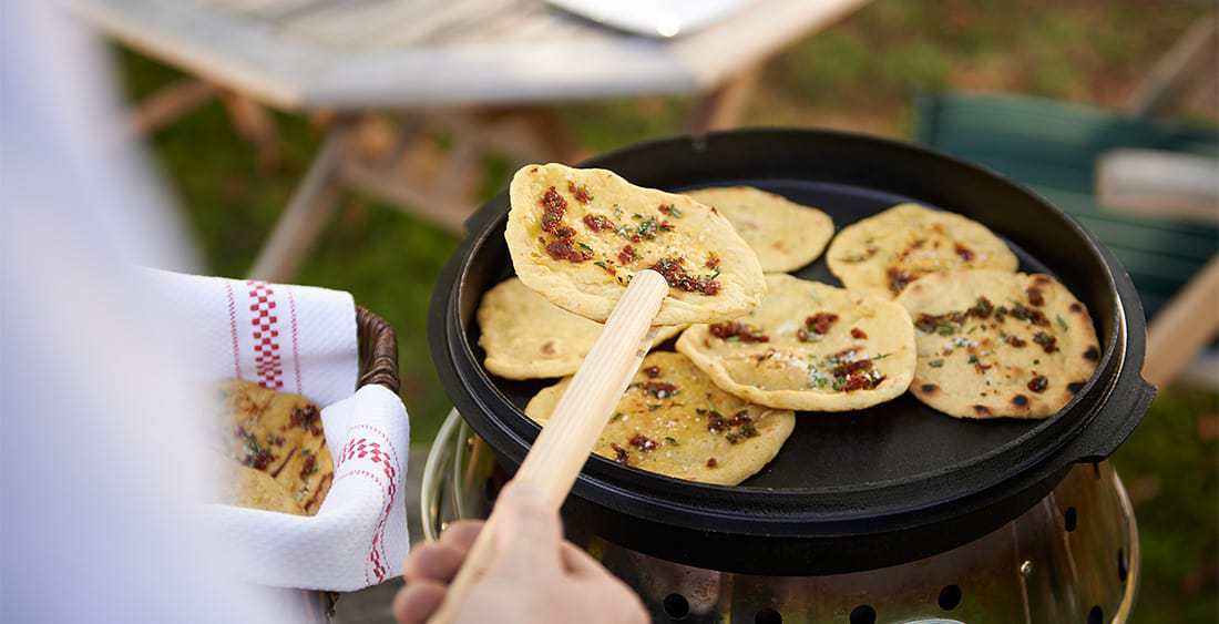 PetroMax Dutch Oven With Legs - Image 3
