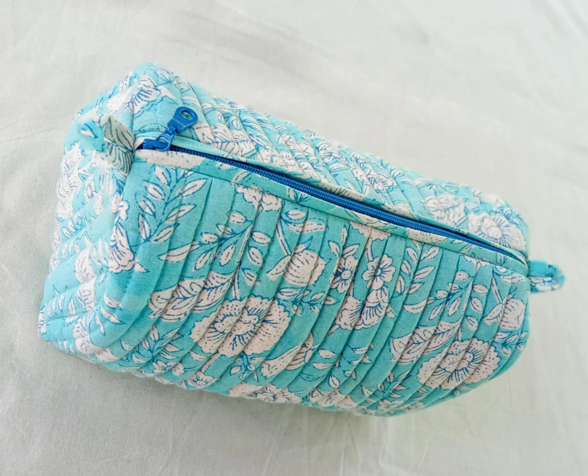 Quilted block print make up bag, large cosmetic pouch - Image 8