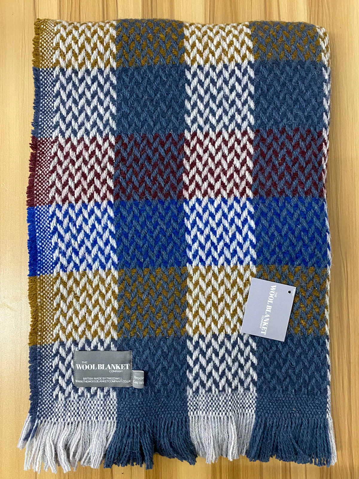 Random Check Celtic Weave Recycled Wool Throw - Image 11