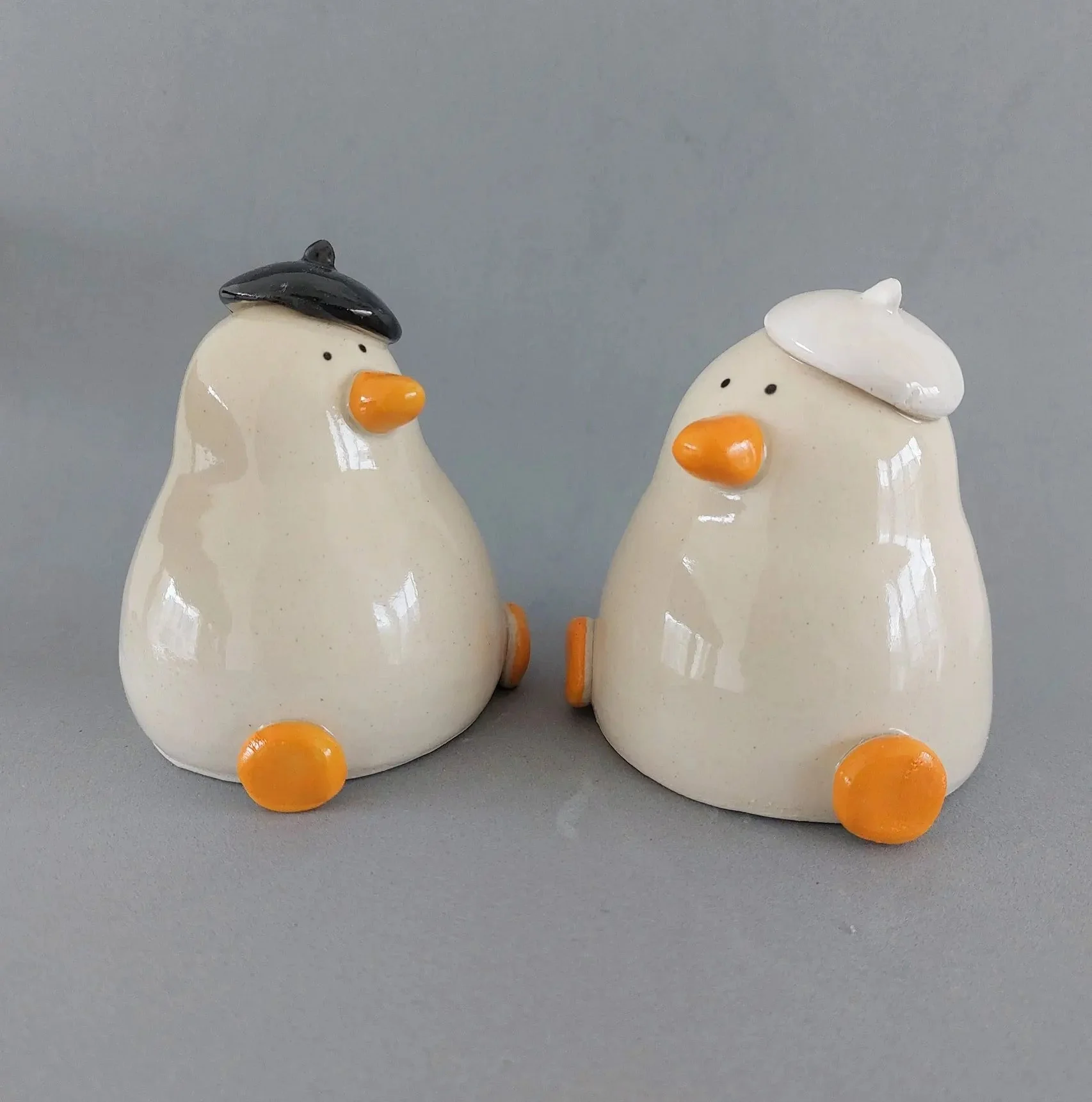 Salt & Pepper Shaker Ducks (Set of 2) - Image 4