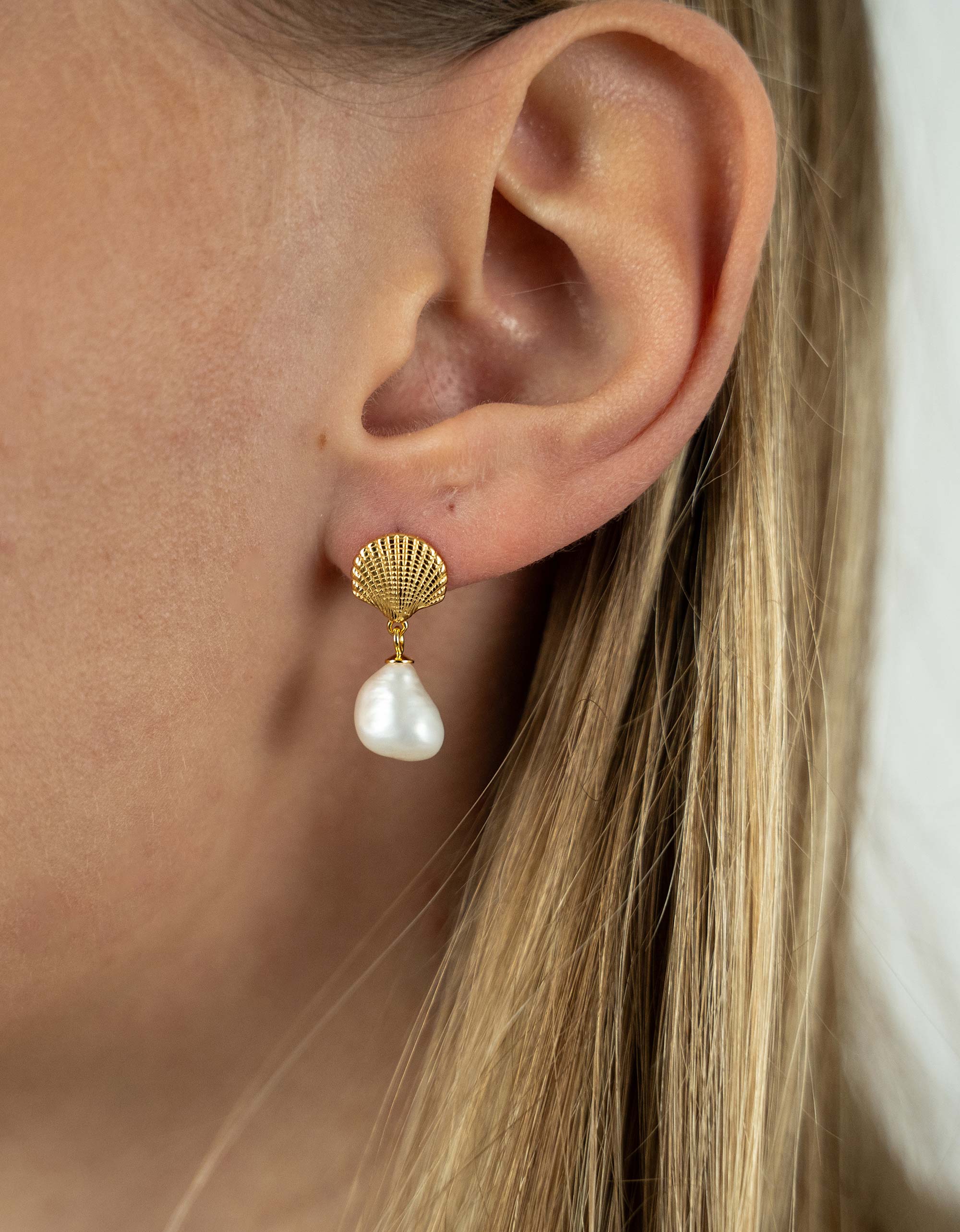 Sea Shell Pearl Earrings - Image 2