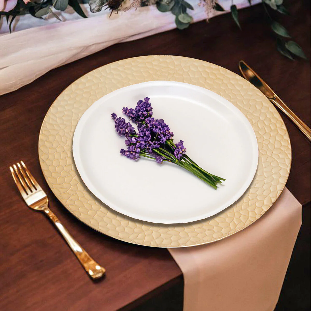 Set of Four 33cm Dia Gold Charger Plates with Hammered Rims - Image 10