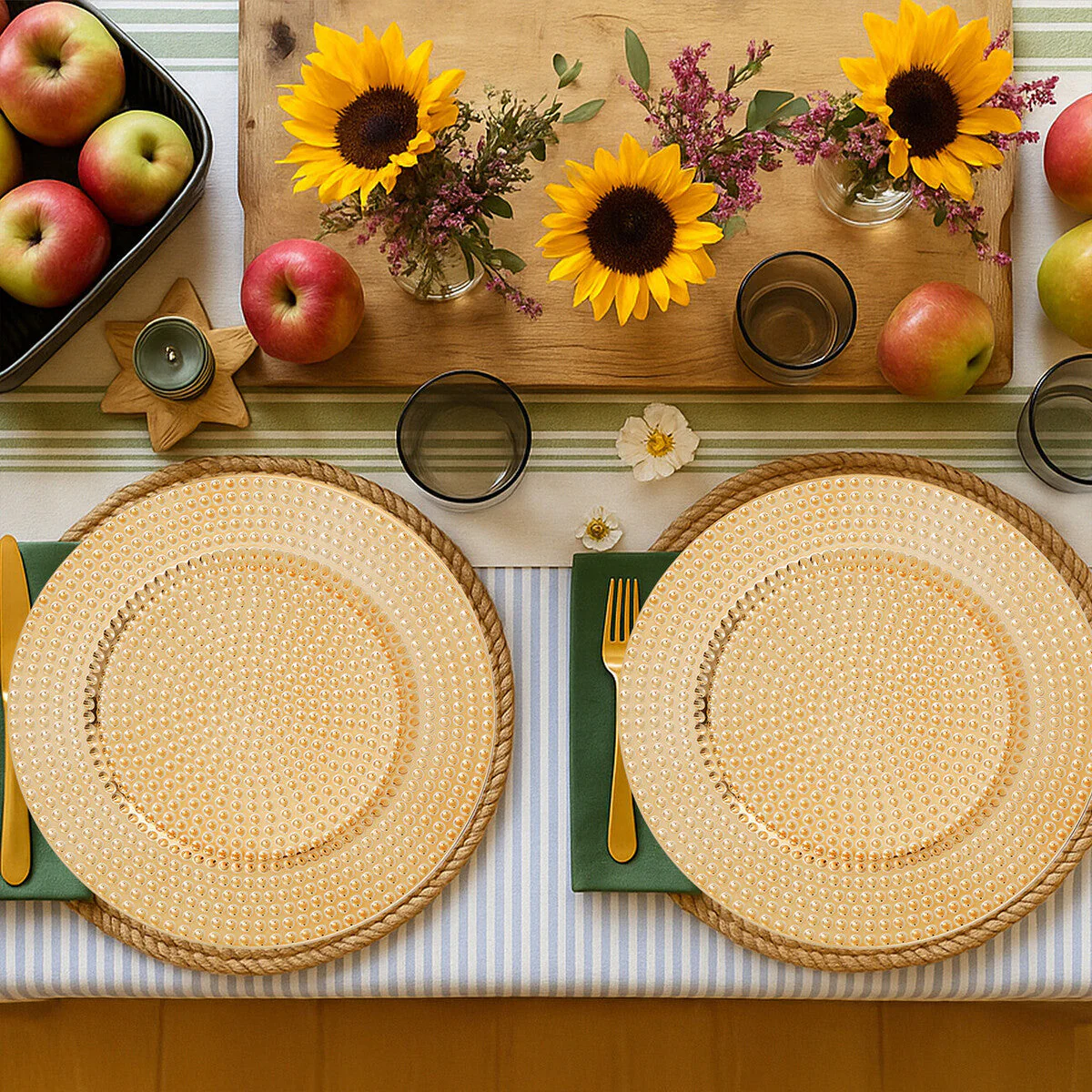 Set of Four 33cm Dia Gold Finish Hammered Charger Plates - Image 3