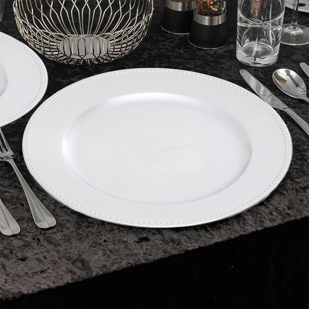 Set of Four 33cm Dia Silver Finish Dotted Charger Plates - Image 2