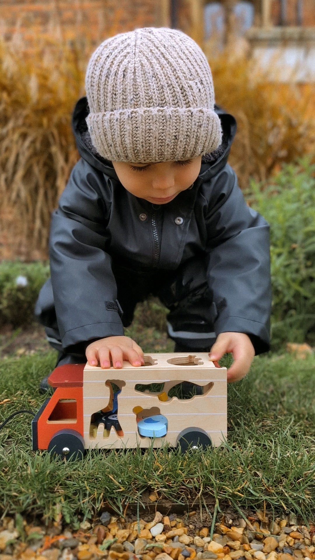 Shape Sorting Safari Truck - Image 7