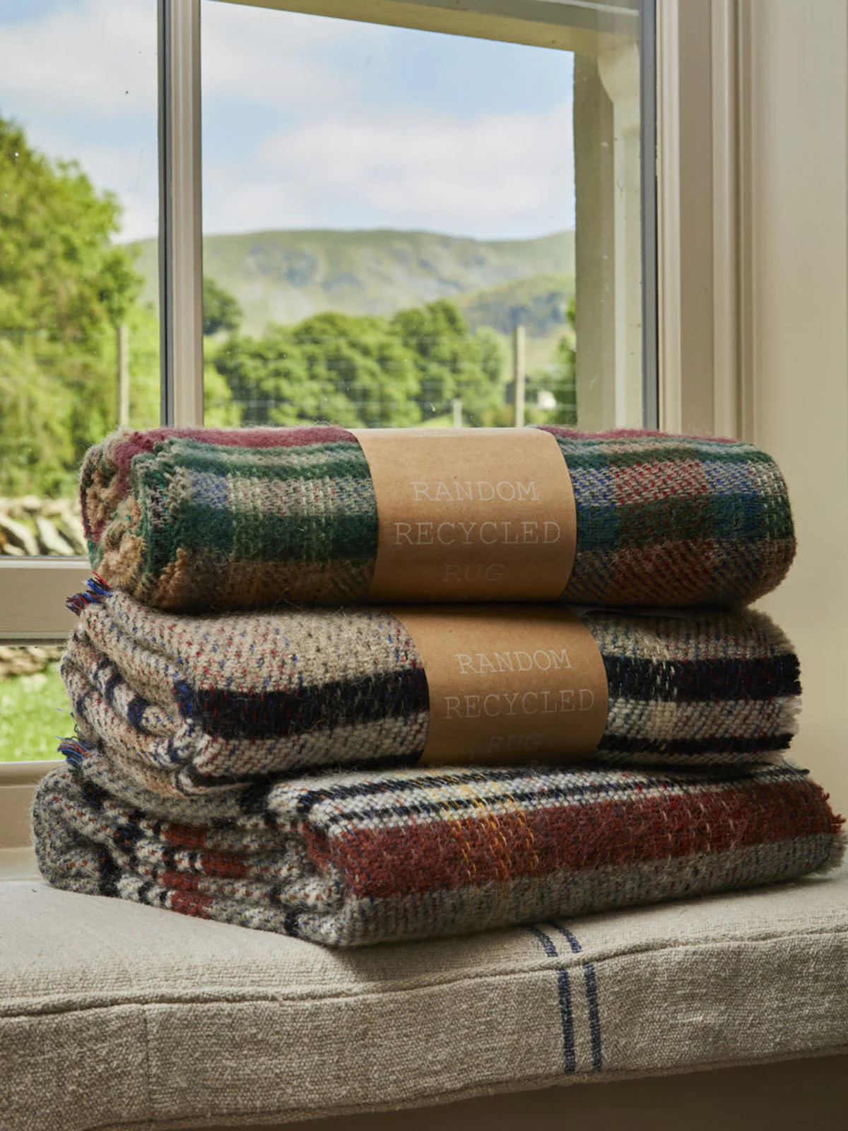 Small Checked Random Recycled Wool Blanket - Image 10