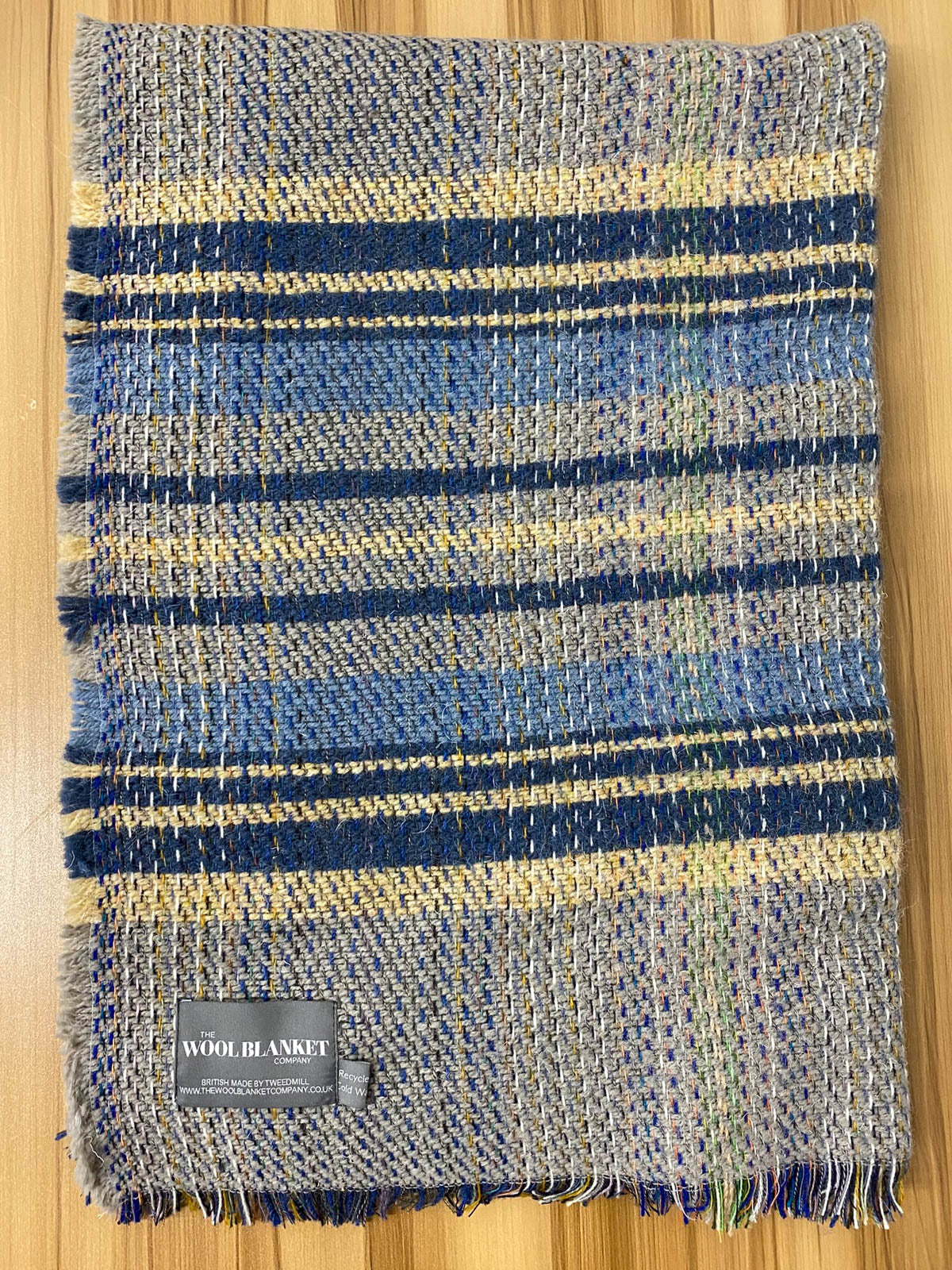 Small Checked Random Recycled Wool Blanket - Image 34