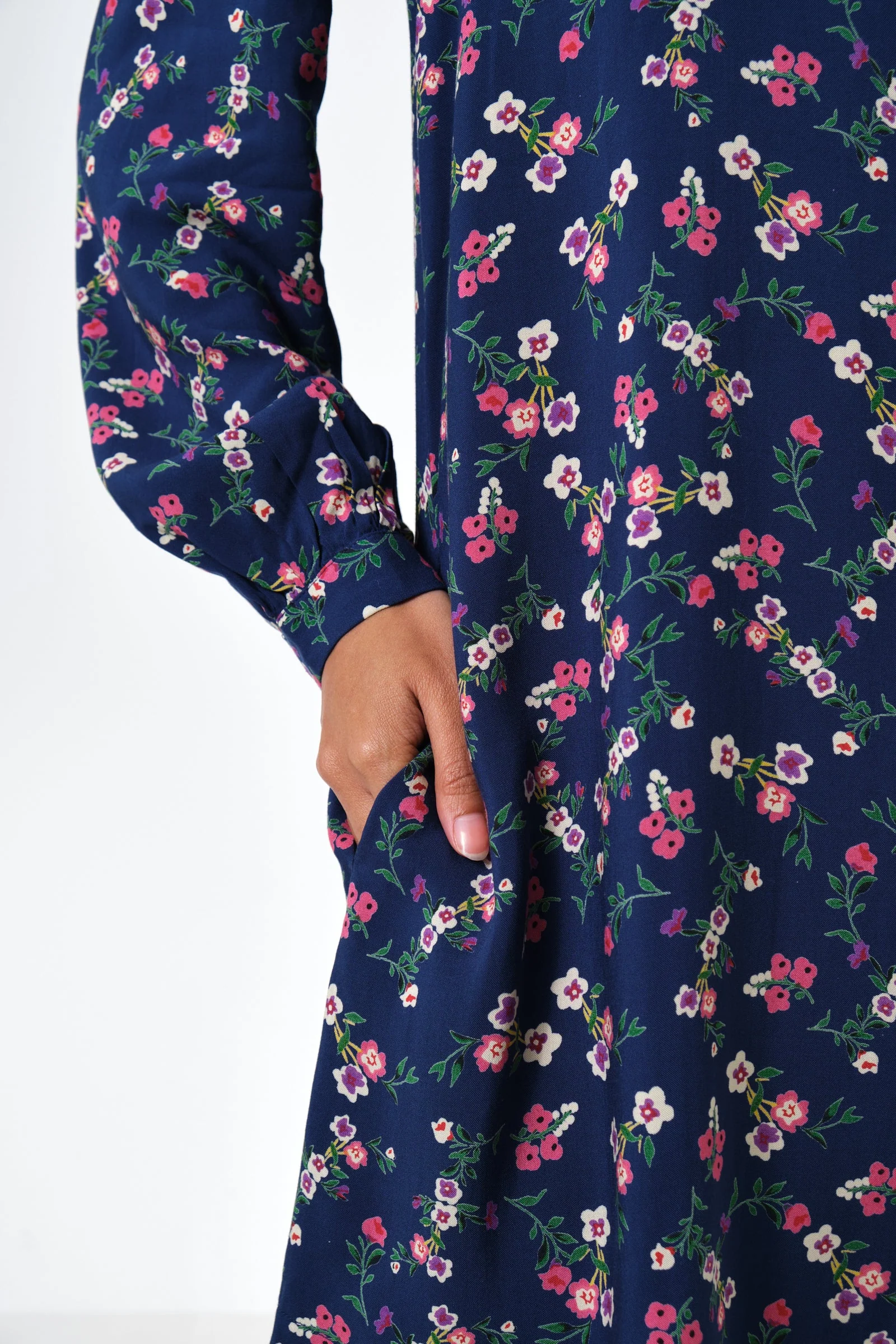 Sola Naïve Posy Print Long Sleeve Mini Dress - Navy - Image 3
