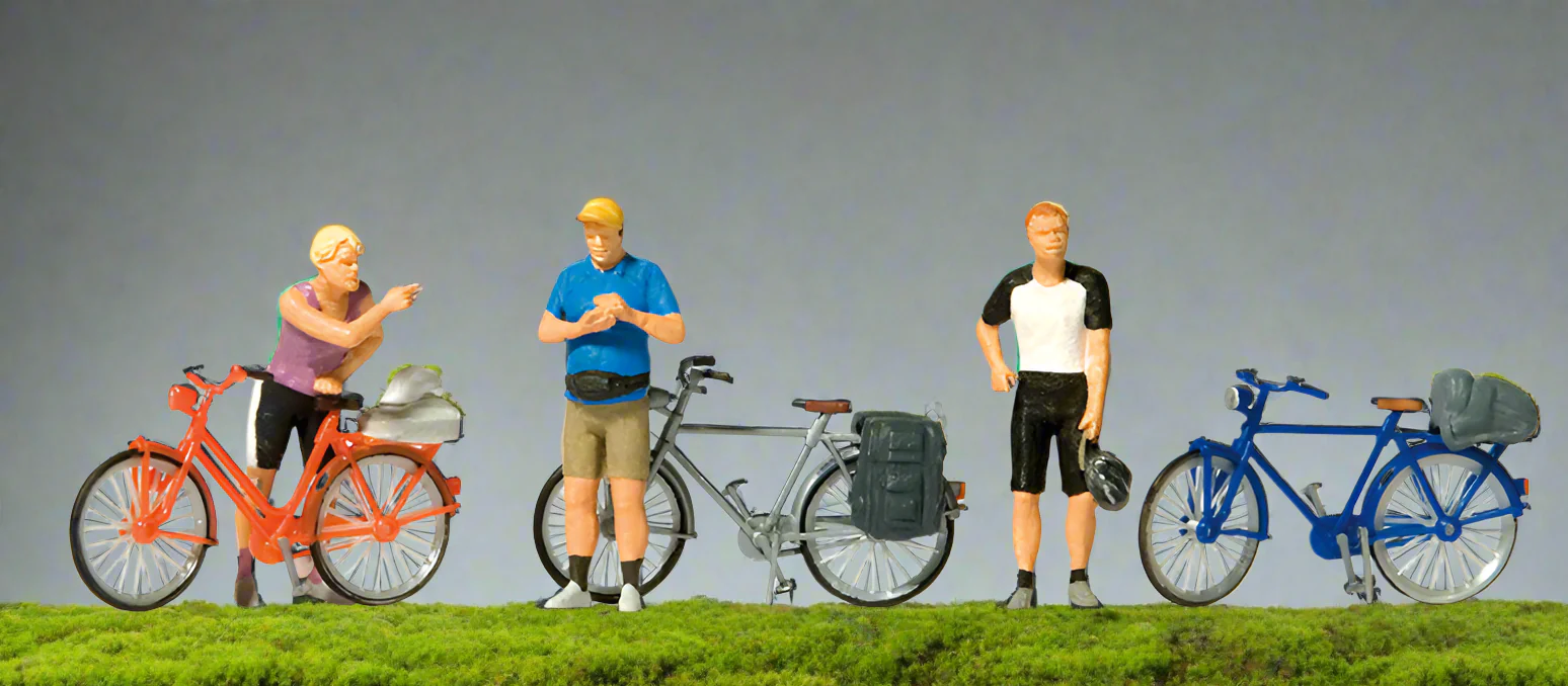 Standing Cyclists in Sportsware Terrarium Figure Set 10644 - Image 2