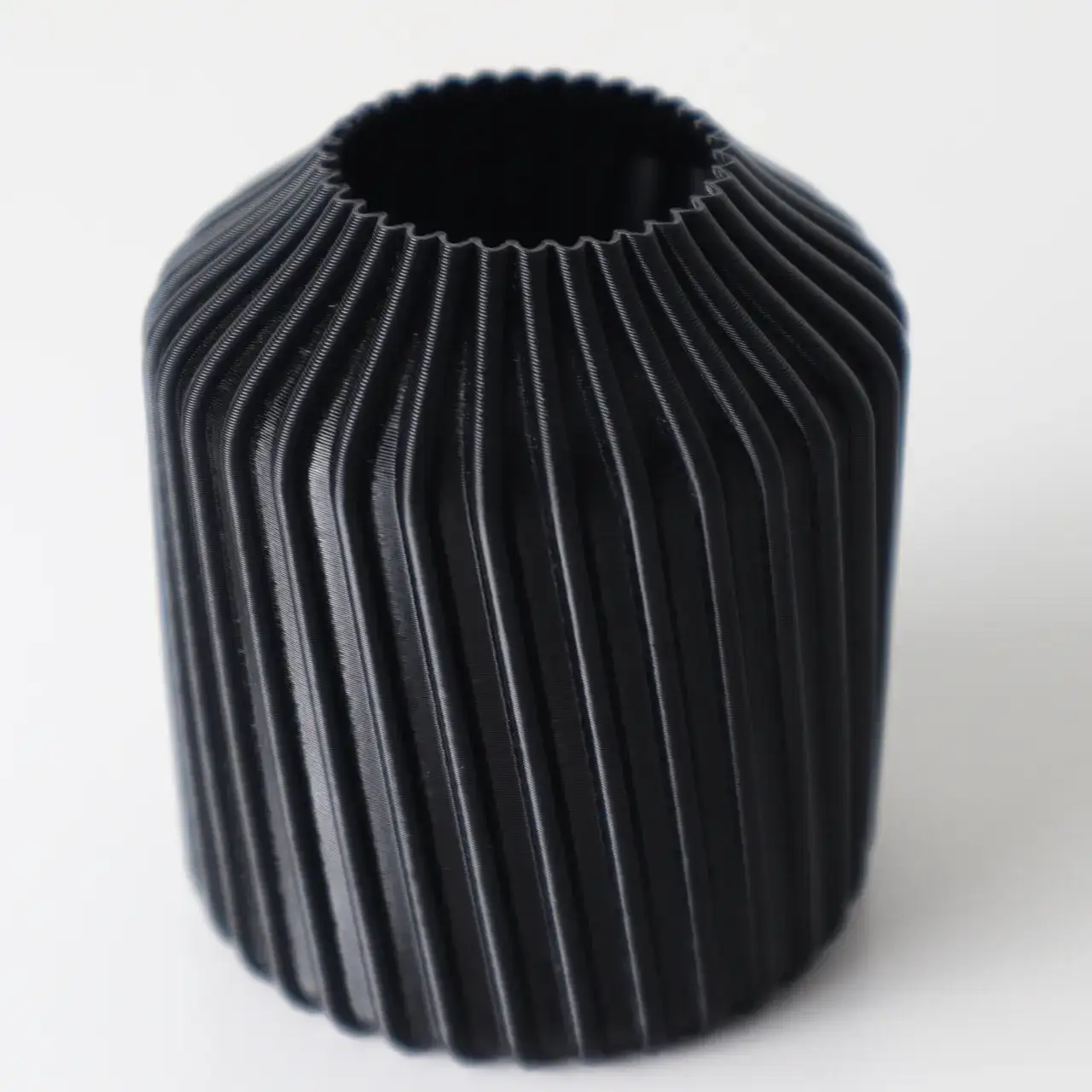 The Macbeth Vase – Modern Pleated Nordic & Japandi Decor - Image 2