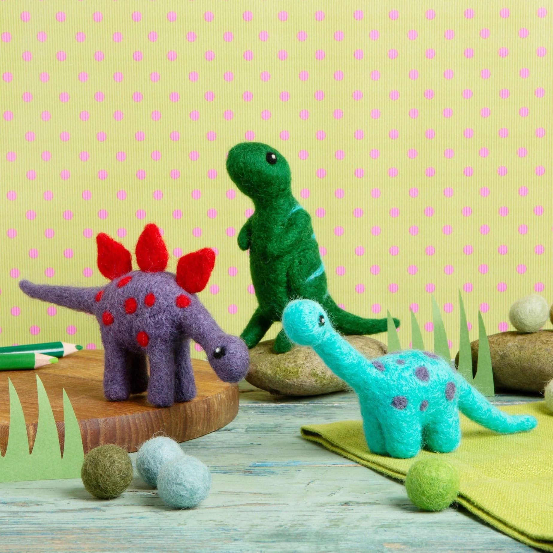 Triceratops Dinosaur Needle Felting Kit for Beginners - Image 5