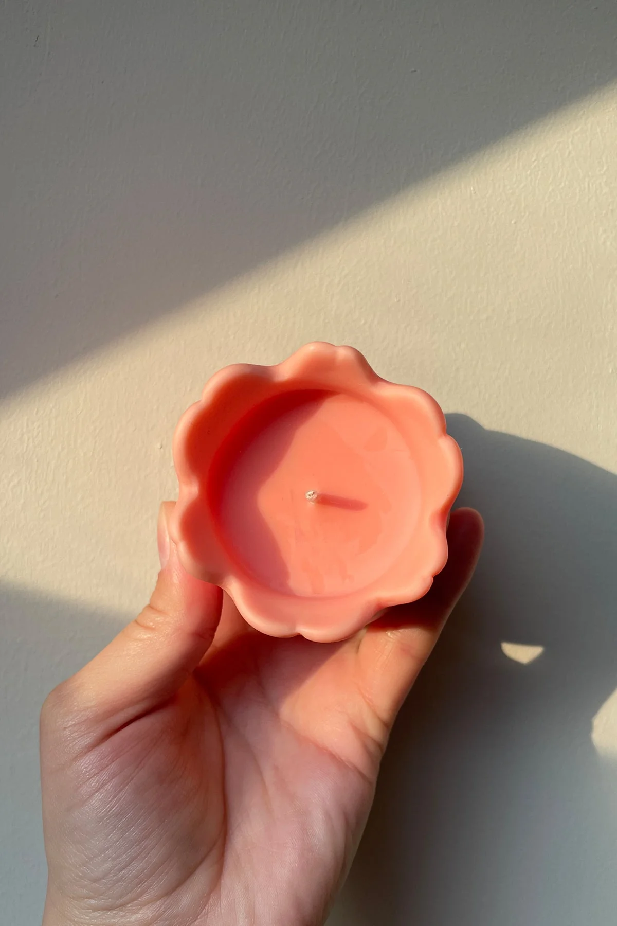 Tulip Shaped Candle - Image 4