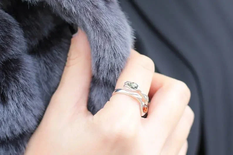 Two Tone Amber Tulip Ring - Image 8