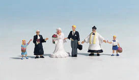 Wedding Group Terrarium Figures 15860