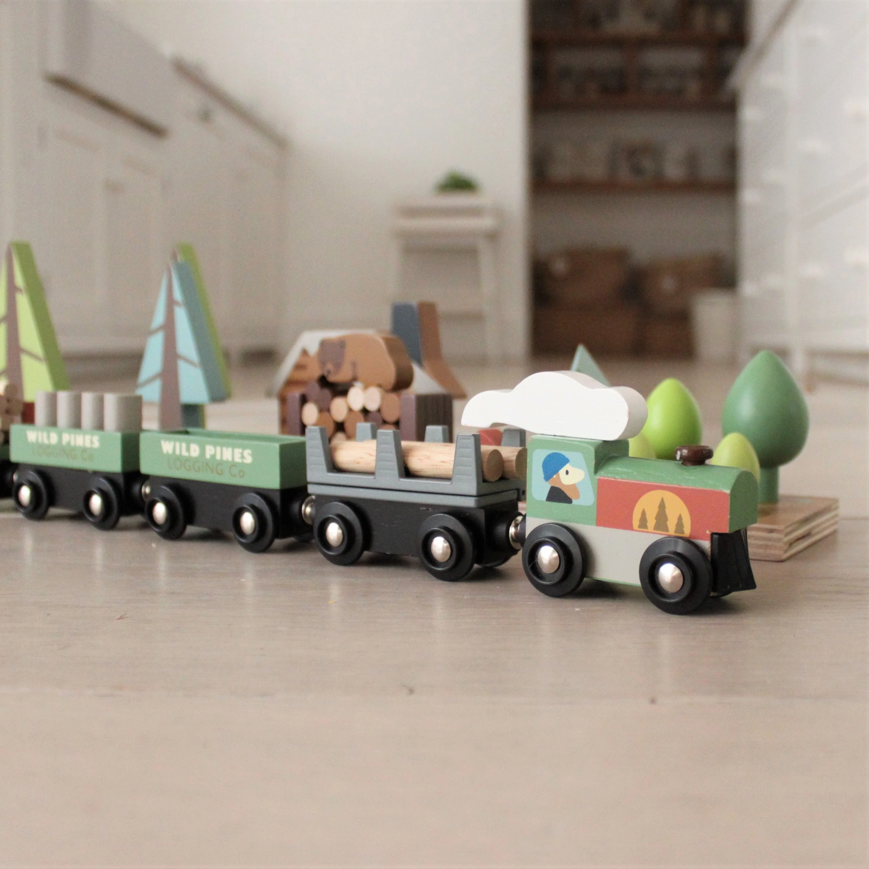Wild Pines Train Set - Image 8