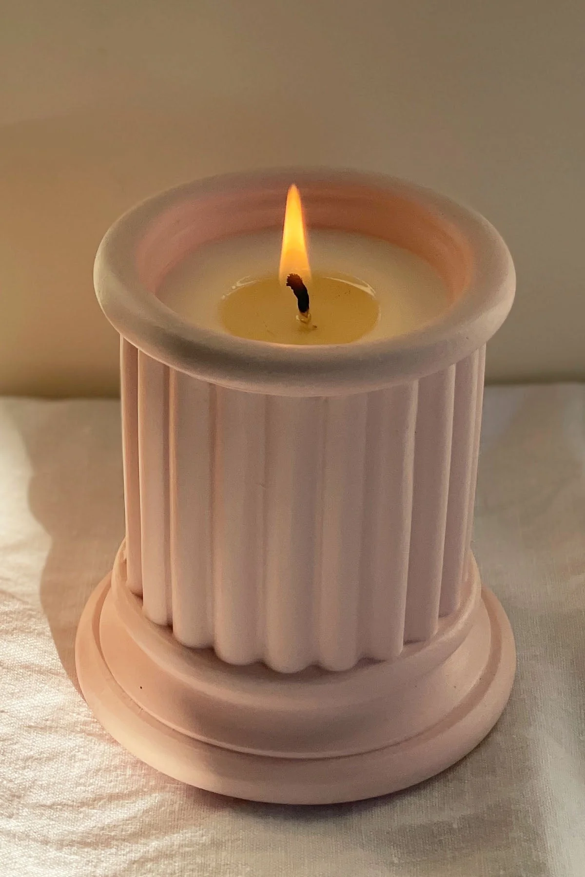 Wild Roses Luxury Scented Candle - Image 2