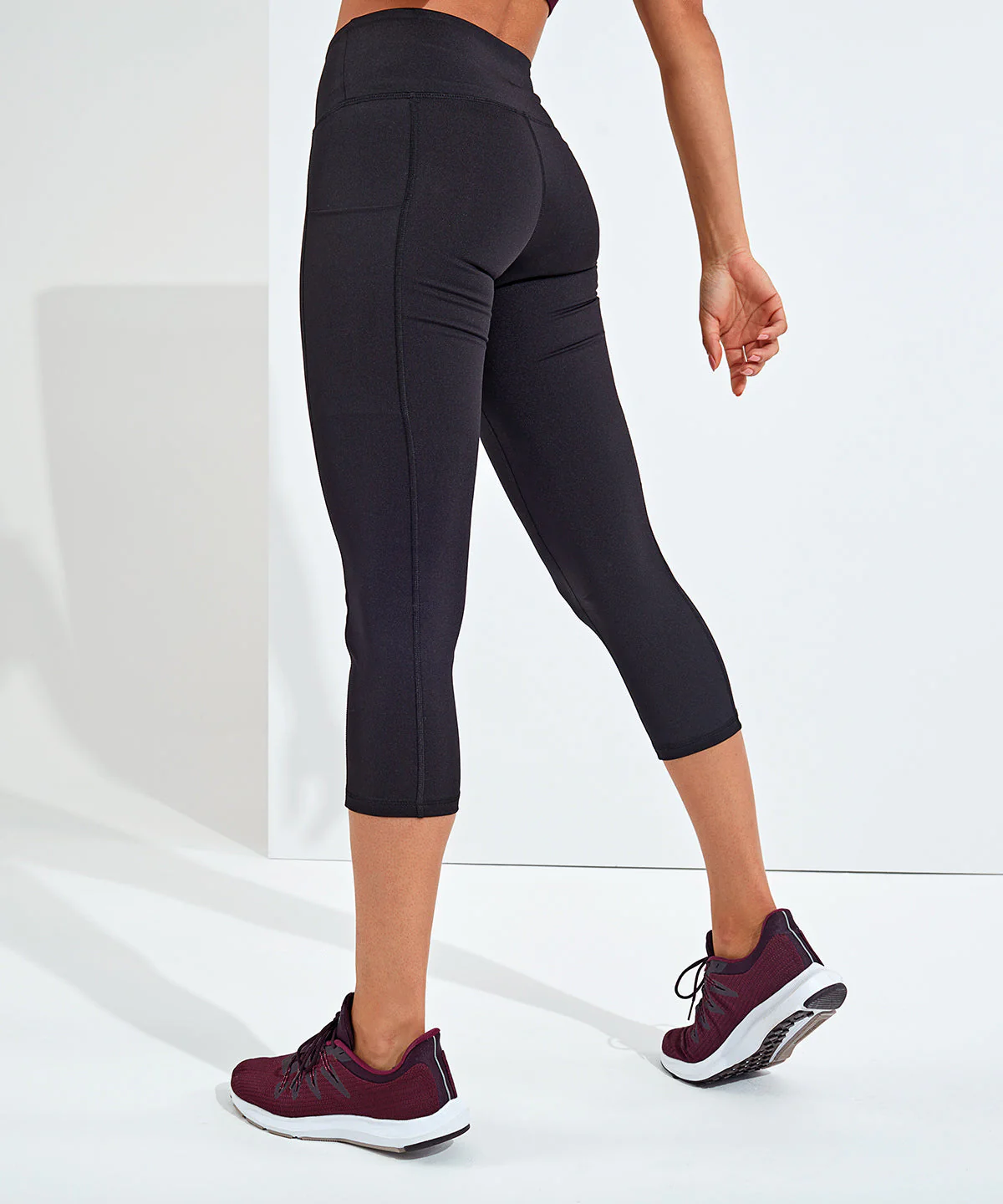 Womens  Recycled Performance Leggings 3/4 Length - Image 4