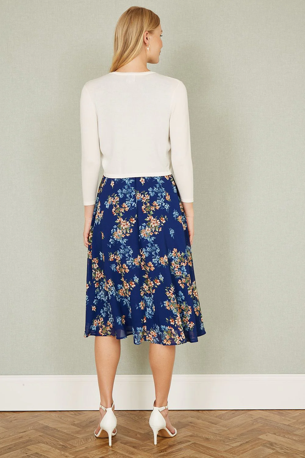 Yumi Ivory Diamante Button Cropped Cardigan - Image 3