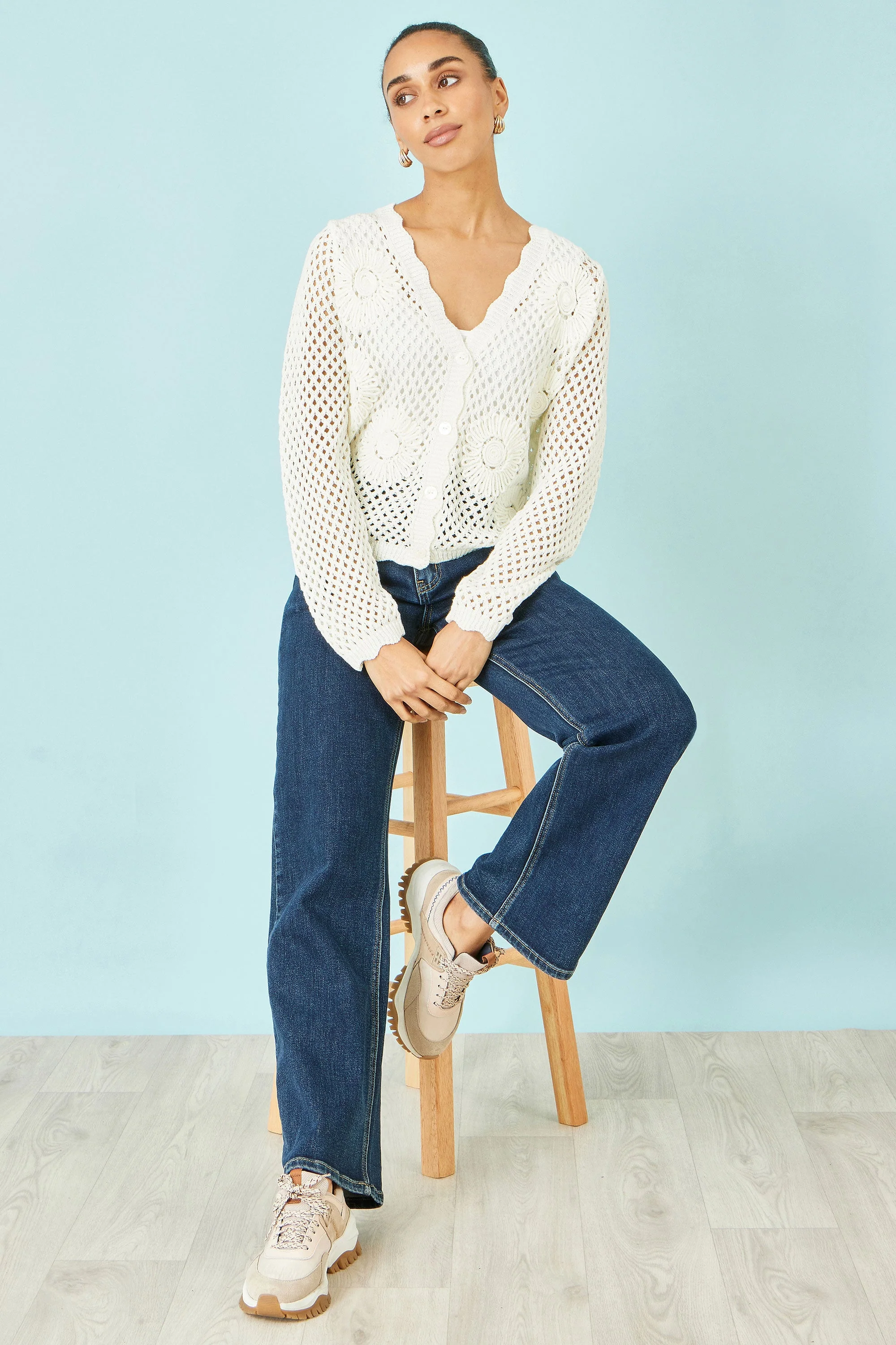 Yumi White Flower Crochet Cardigan - Image 2