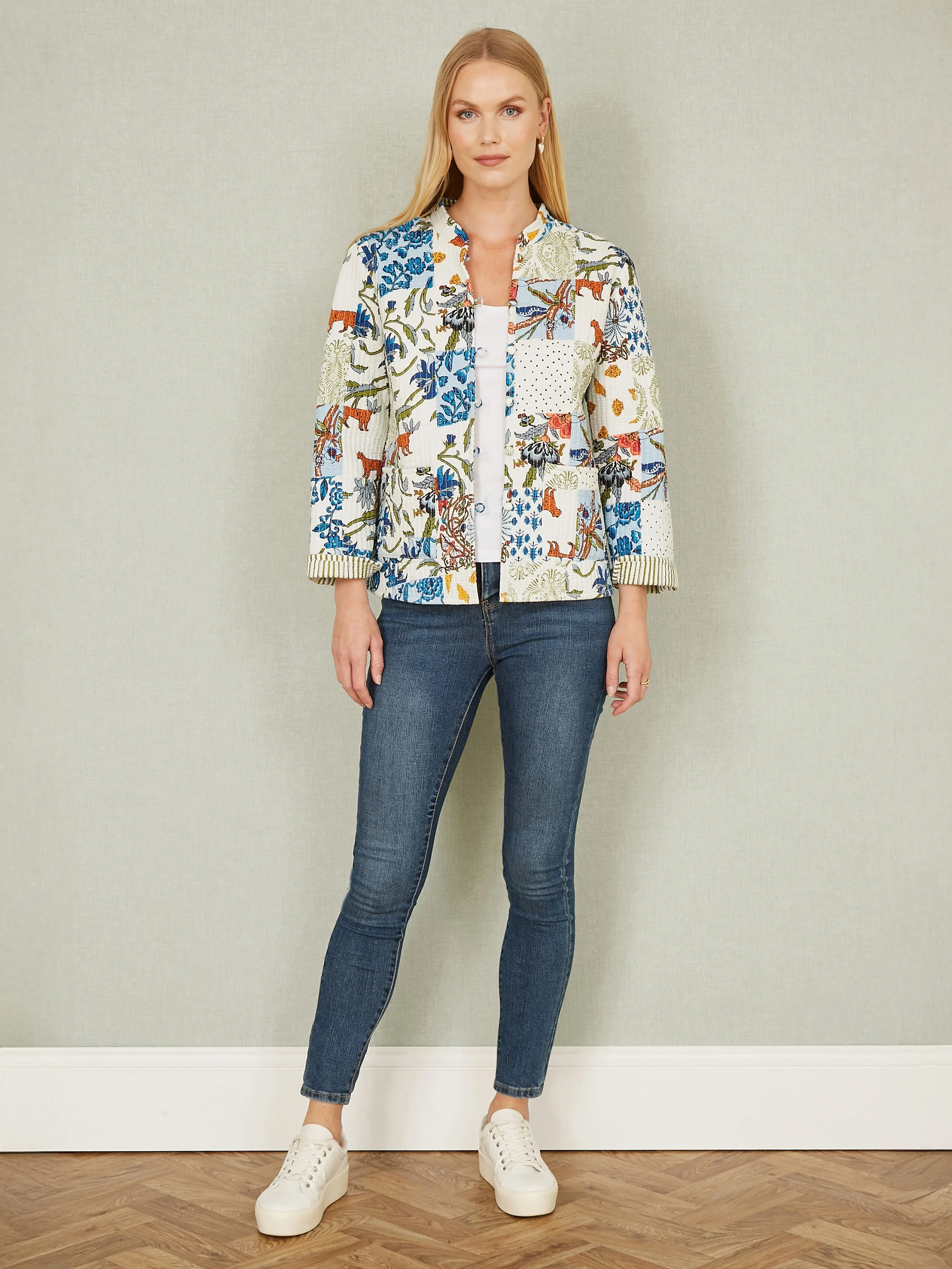Yumi White Patchwork Print Reversible Cotton Quilted Jacket - Image 2
